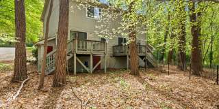 Fully Repainted 2be/1.5ba Duplex With Easy Access To The Highway Gallery 20