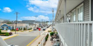 1713 Boulevard Gallery 18