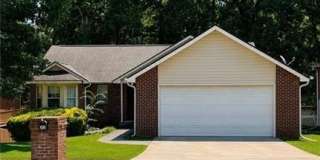 202 Oakwood Circle Gallery 1