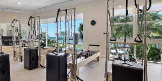 16047 Collins Avenue Gallery 22