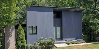 Spacious Pet-Friendly 4BR Home Near Downtown & UVA Gallery 1