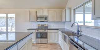 New Construction in Savannah Estates! Gallery 10
