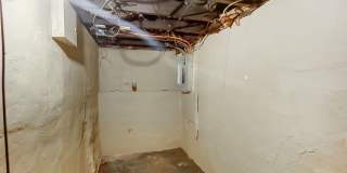 512 Troy St. Gallery 23