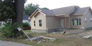 1202 W 11 Street Gallery 1