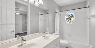 558 NW 118th Ave Gallery 31