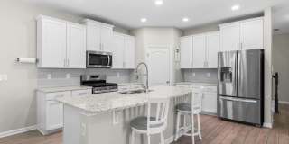 Beautiful 4 Bedroom 2.5 Baths Homes Gallery 11