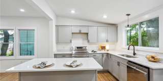 698 Garibaldi Street SW Gallery 10