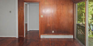 1 bedroom Condo in Cotswold Gallery 6