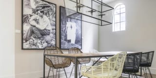 Avalia Gallery 21