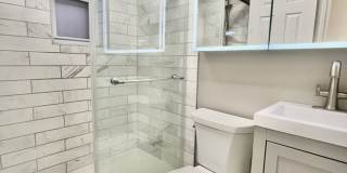 Columbia Heights| 900 sqft 2bd, 1bth|Townhouse English Bsmt Apt| Shared Back Patio Gallery 7