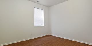4820 S Michigan Ave Gallery 8