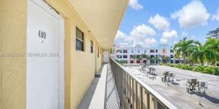 1334 Collins Ave Gallery 28