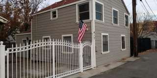 GREAT DOWNTOWN LOCATION!! GATED PARKING! Gallery 1