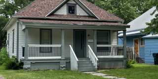 $875 - 2 bed 1 bath - Single Family Home Gallery 1