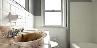 Renovated 3-Bedroom Colonial Near Shaker Heights – Move-In Ready Gallery 5