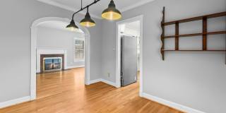 Modern Comfort & Prime Location in Alexandria! Gallery 9