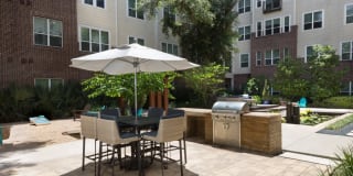 District at Greenbriar Apartments Gallery 18