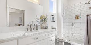 636 SW B ST Gallery 18