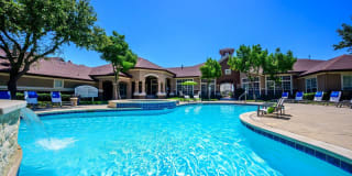 The View at Lakeside Gallery 1