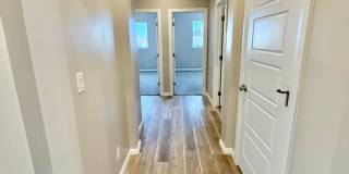 Gorgeous Desert Color Home with Internet Included! Gallery 16