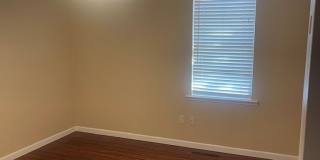 1308 Alpine St Gallery 8
