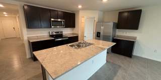 Brand New 4 Bedroom W/ Open Floor Plan! Gallery 14