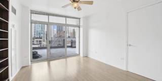 600 North Dearborn Street Gallery 13