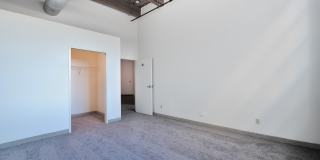 Off Broadway Apartments Gallery 12