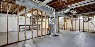 13 Swain Avenue Gallery 35