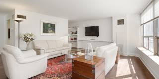 110 East Delaware Place Gallery 9