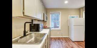 Spacious 3BR Duplex in Louisville Gallery 20