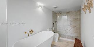 2575 S Bayshore Dr Gallery 4