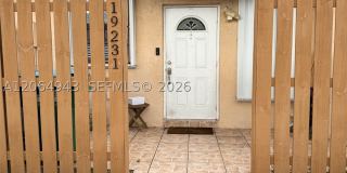 19231 NW 67th Pl Gallery 1