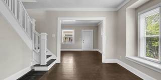 3017 Broadway Street Gallery 8
