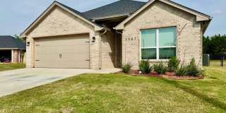 Gorgeous Home in Waterfront Community Gallery 1