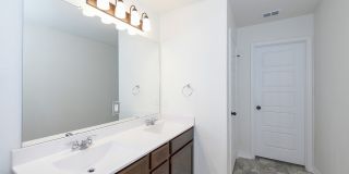 6511 RUNAWAY ROW Gallery 33