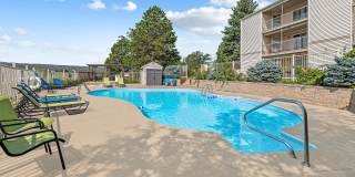 Pointe West Apartments Gallery 2