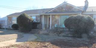 3 Beds, 3 Baths, 3 Fireplaces!! Gallery 1