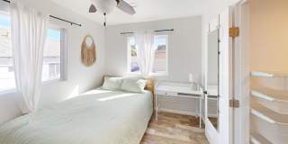 Short or Long Term Rental | ROOFTOP VIEWS! Gallery 9
