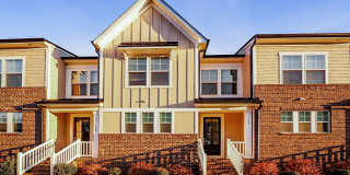 3-Bedroom, 2.5 Bath Townhome for Rent in Mooresville, NC | Attached 2-Car Garage & Modern Kitchen Gallery 3