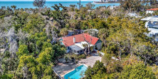 ALL THE CHARM! - Siesta Key 1+ acre on the Bay - 3 bed/ 2 bath pool home Gallery 50