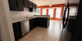 Beautiful 4 Bedroom home Gallery 14