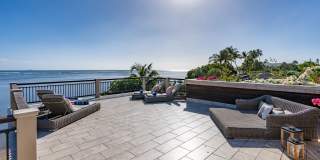Wailupe Seaside Haven: Beachfront Luxury Home w/ Infinity Pool & City Proximity Gallery 49