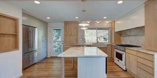 Spacious 4bd 2.5ba Home - Avail. Now! Gallery 7