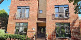 Stunning 2 Bed, 2 Bath Condo with Garage Parking & Private Outdoor Space in Rogers Park! Stunning 2 Bed, 2 Bath Condo with Garage Parking & Private Outdoor Space in Rogers Park! Gallery 1