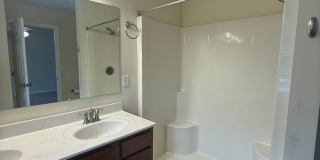 FOR RENT-Available Now! 3 Bed / 2.5 Bath Town-home Gallery 12