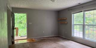 4 Greenbriar Rd #B Gallery 4