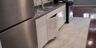 Charming 3BR Duplex in Chicago Gallery 5