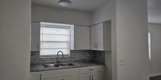 481-PictureFive Gallery 1