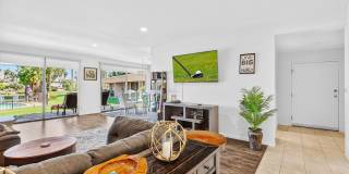 42430 Adams Street Gallery 8